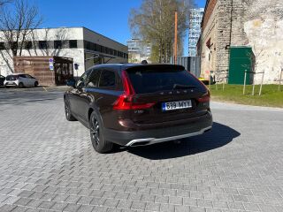 Volvo V90 Cross Country 2.0 140kW