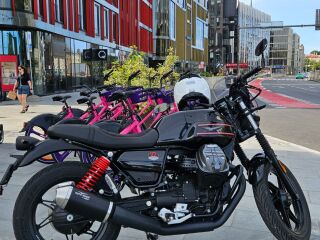 Moto Guzzi V 7 49kW
