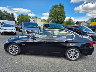 BMW 330 3.0 R6 i 190кВ