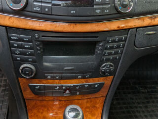 Mercedes-Benz E 200 Elegance 1.8 R4 Kompressor 135кВ