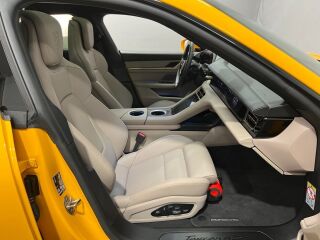 Porsche Taycan 4S Cross Turismo 420kW