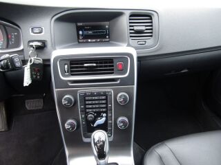 Volvo V60 R-Design City Safety 2.0 D4 133kW