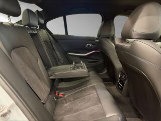 BMW 320 d xDrive M-Pakett 2.0 140kW