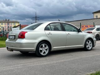 Toyota Avensis 2.0 R4 108kW