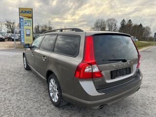 Volvo V70 D5 AWD 2.4 D5 151kW