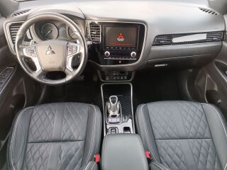Mitsubishi Outlander Instyle 4WD 2.4 PHEV 165кВ