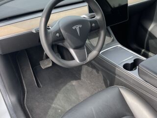 Tesla Model Y Dual Motor Long Range AWD 378kW