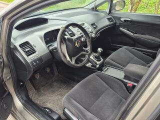 Honda Civic 1.8 103kW