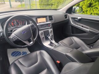 Volvo V60 MOMENTUM 2.0 R4 D3 110kW