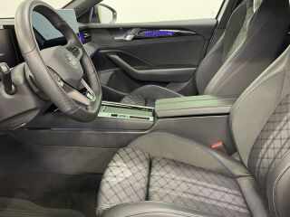 Volkswagen Passat Variant 4Motion R-Line Black Style 142kW