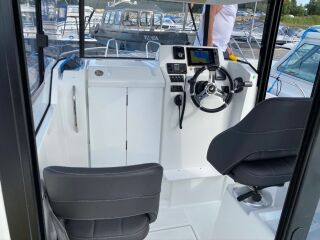 Beneteau Barracuda 6 + Suzuki 140hj Suzuki DF140 ATX