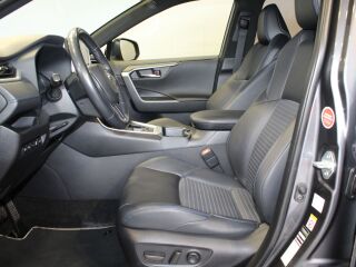 Toyota RAV4 Style 2.5 131кВ