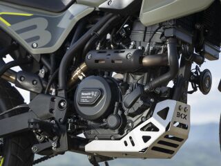 Benelli BKX 300 DOHC 21kW