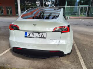 Tesla Model Y Long Range  Dual Motor  AWD  378kW 153kW