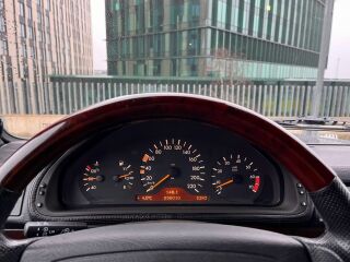 Mercedes-Benz G 500 BRABUS PAKETT 5.0 V8 218kW