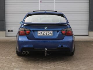 BMW 330 M-pakett 3.0 220kW