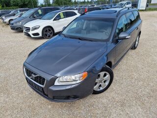 Volvo V70 MOMENTUM 2.4 R5 D5 136kW
