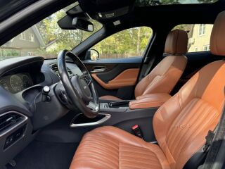 Jaguar F-Pace Portfolio 3.0 221kW