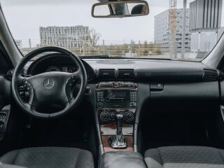 Mercedes-Benz C 180 1.8 105kW