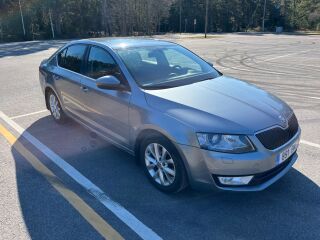 Skoda Octavia 1.6 77кВ