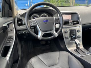 Volvo XC60 Momentum 2.0 R5 D3 100кВ