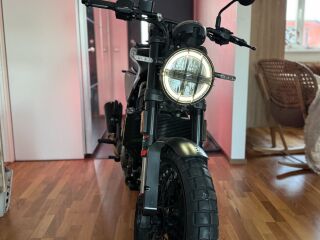 Husqvarna 401 Svartpilen 32kW