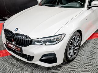 BMW 330 i M-Pakett Shadowline 2.0 190kW