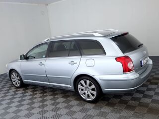 Toyota Avensis Linea Sol Facelift 2.0 108kW