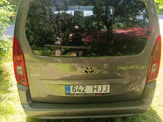 Toyota ProAce City 1.2 81кВ