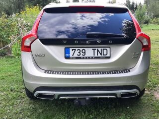 Volvo V60 Cross Country 2.4 140кВ