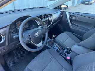 Toyota Auris 1.6 97kW