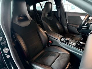 Mercedes-Benz CLA 220 AMG line 2.0 140kW
