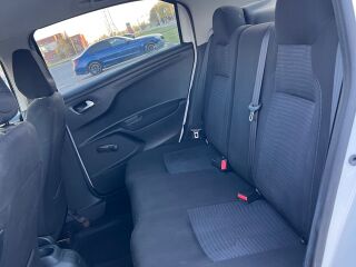 Peugeot 301 1.2 R3 53kW