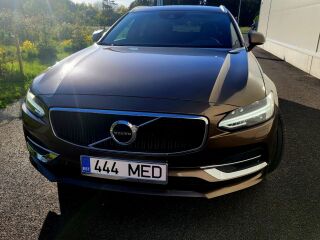 Volvo V90 MOMENTUM Business 2.0 140kW