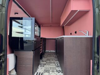 Peugeot Boxer Foodtruck 2.2 88кВ