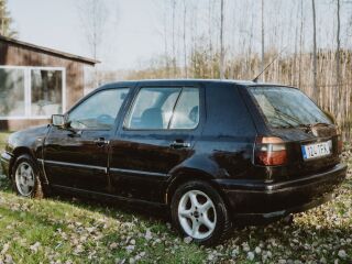 Volkswagen Golf 1.8 55kW