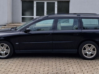 Volvo V70 D5