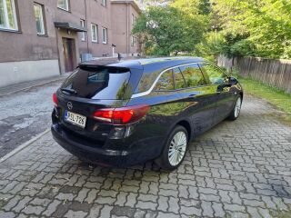 Opel Astra Sports Tourer+ 1.6 ECOTEC 100кВ
