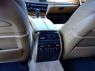 BMW 750 4.4 330kW