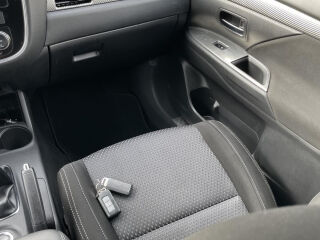 Mitsubishi Outlander Facelift Executive AWD 2.2 R4 DI-D 110кВ