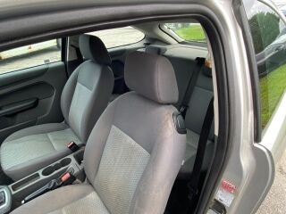 Ford Focus 1.6 74kW