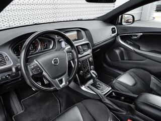 Volvo V40 R-Design 2.0 110kW