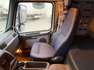 Volvo FM 340 6x2 box vibra