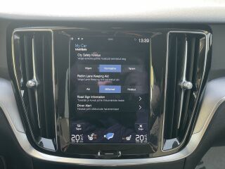 Volvo V60 MOMOENTUM BUSINESS INTELLI SAFE GEARTRONIC 2.0 R4 KERS MILD HYBRID B4 197 145kW