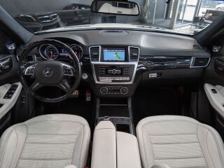 Mercedes-Benz GL 63 AMG 5.5 V8 410kW