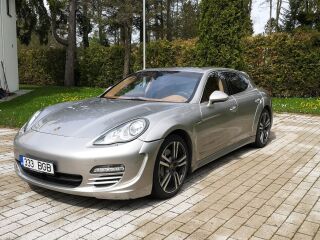Porsche Panamera 4S 4.8 294kW