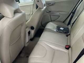 Volvo V60 2.4 158kW