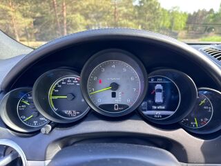 Porsche Cayenne S E-Hybrid Platinum Edition 3.0 V6 245kW