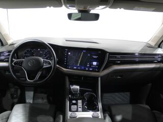 Volkswagen Touareg Elegance TDI V6 4Motion 3.0 170кВ