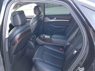 Audi A8 4.2 283kW